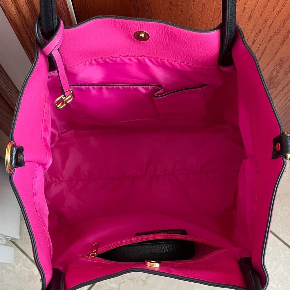 Large Pink Purse - Picture 11 of 13
